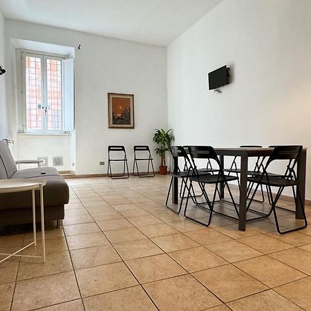 רומא Santa Rufina Boutique Apartment מראה חיצוני תמונה
